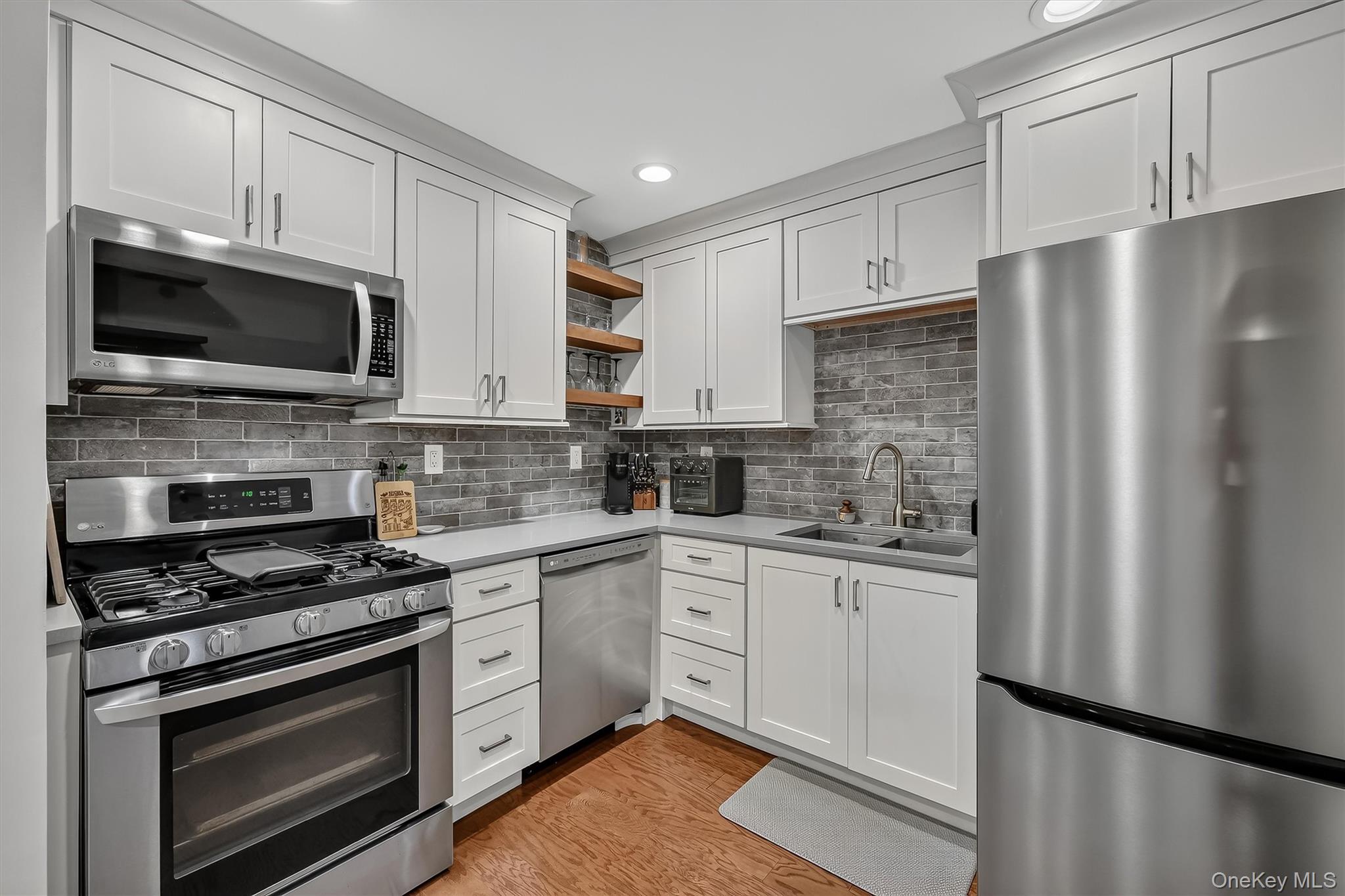 25 Franklin Avenue 6c Property Photo 11