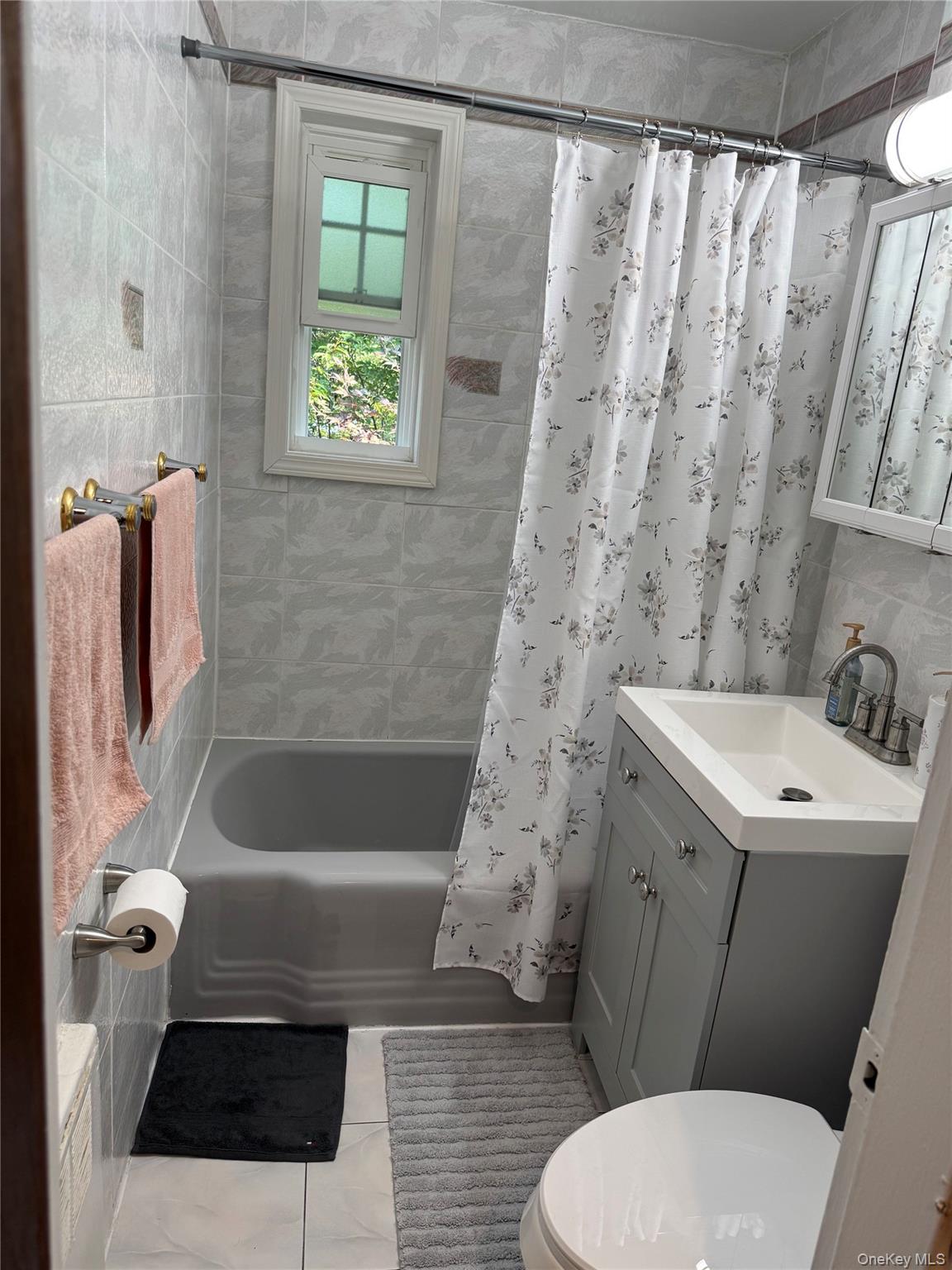 226-09 Union Turnpike B Property Photo 12