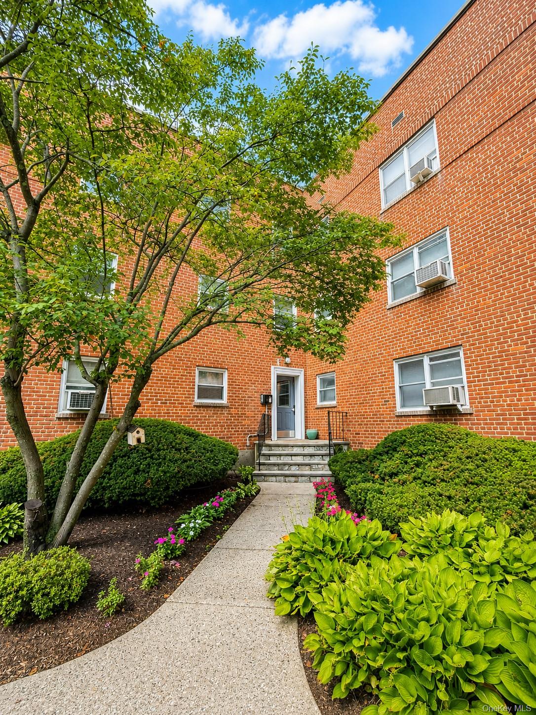 320 S Broadway T5 Property Photo 1