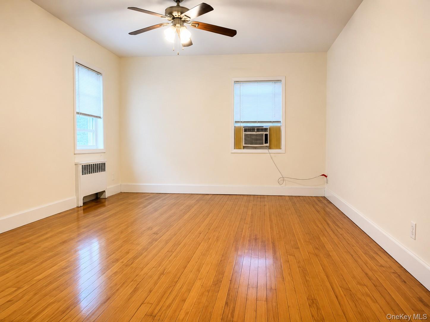 320 S Broadway T5 Property Photo 2