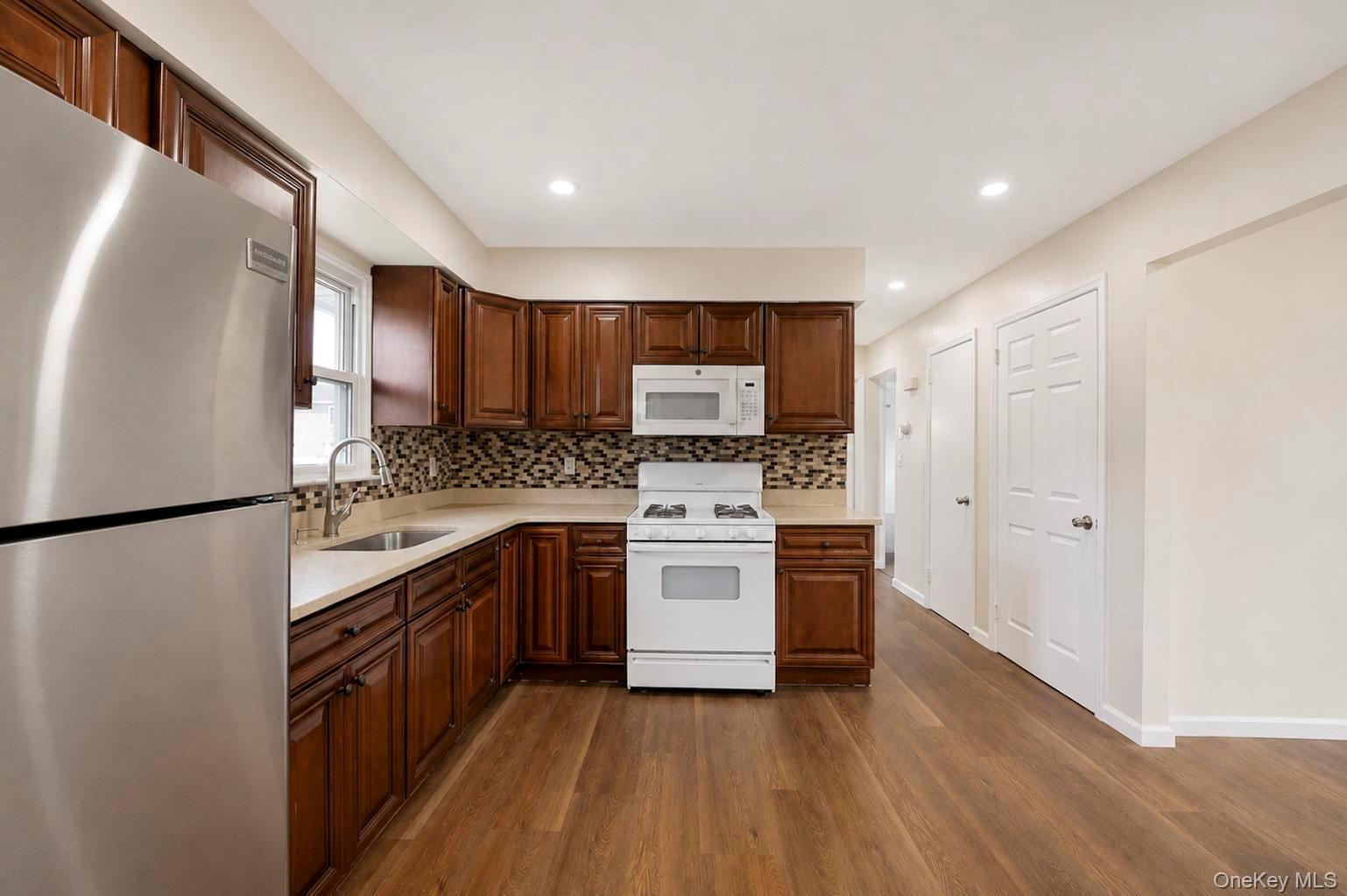 83 Louis Avenue Property Photo 11