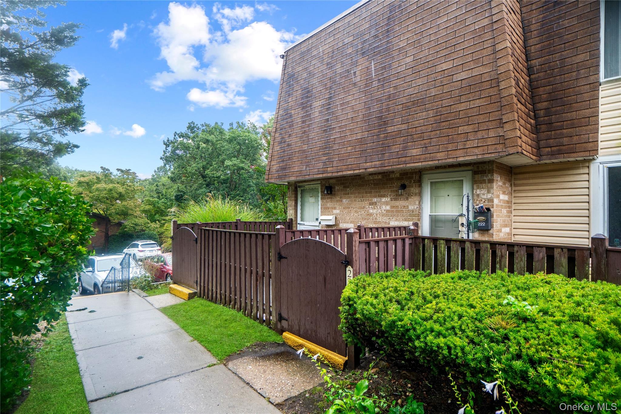221 Sagamore Hills Drive 221 Property Photo 2