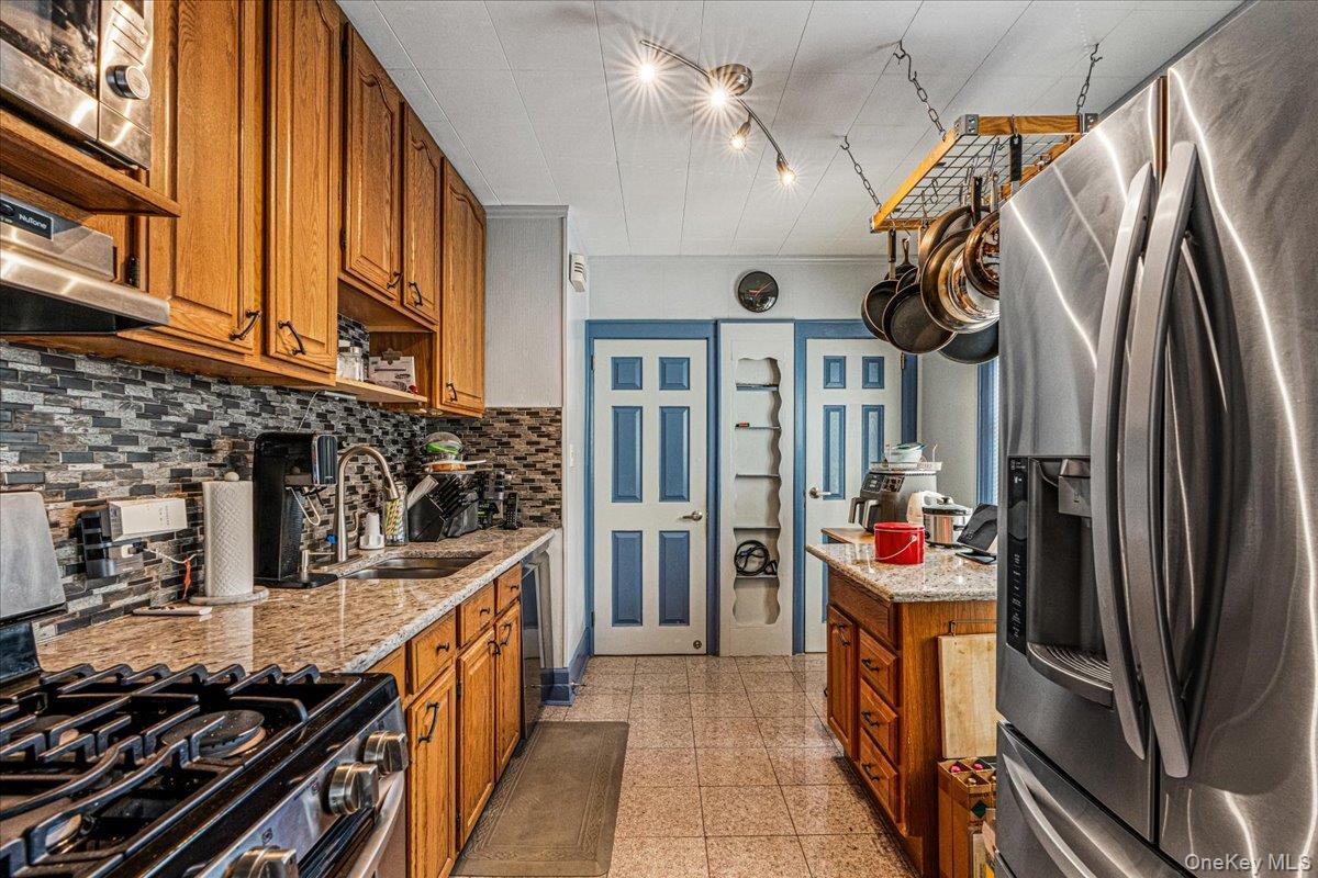 14039 169th Street Property Photo 5