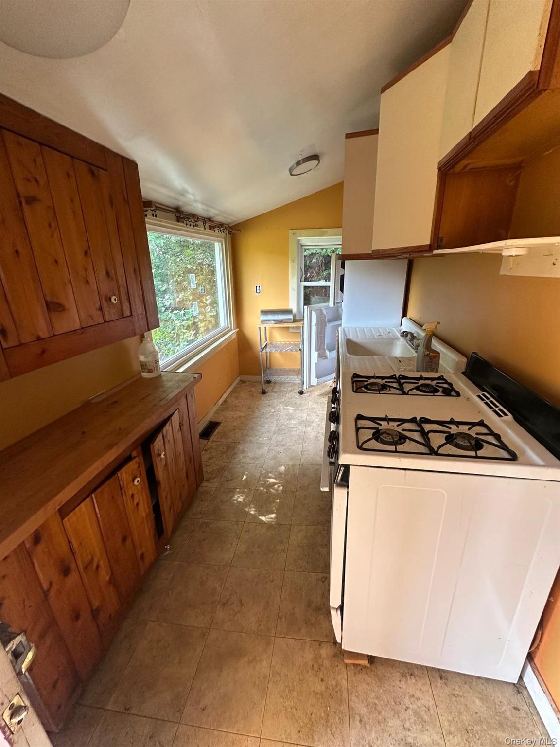 348-354 Binnewater Road Property Photo 10