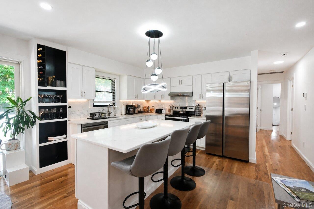 35 Moriches Avenue Property Photo 6