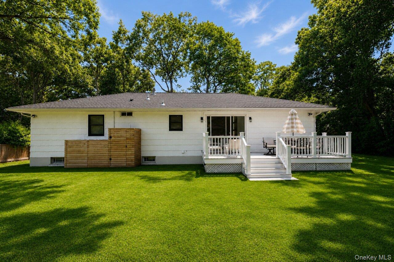 35 Moriches Avenue Property Photo 17