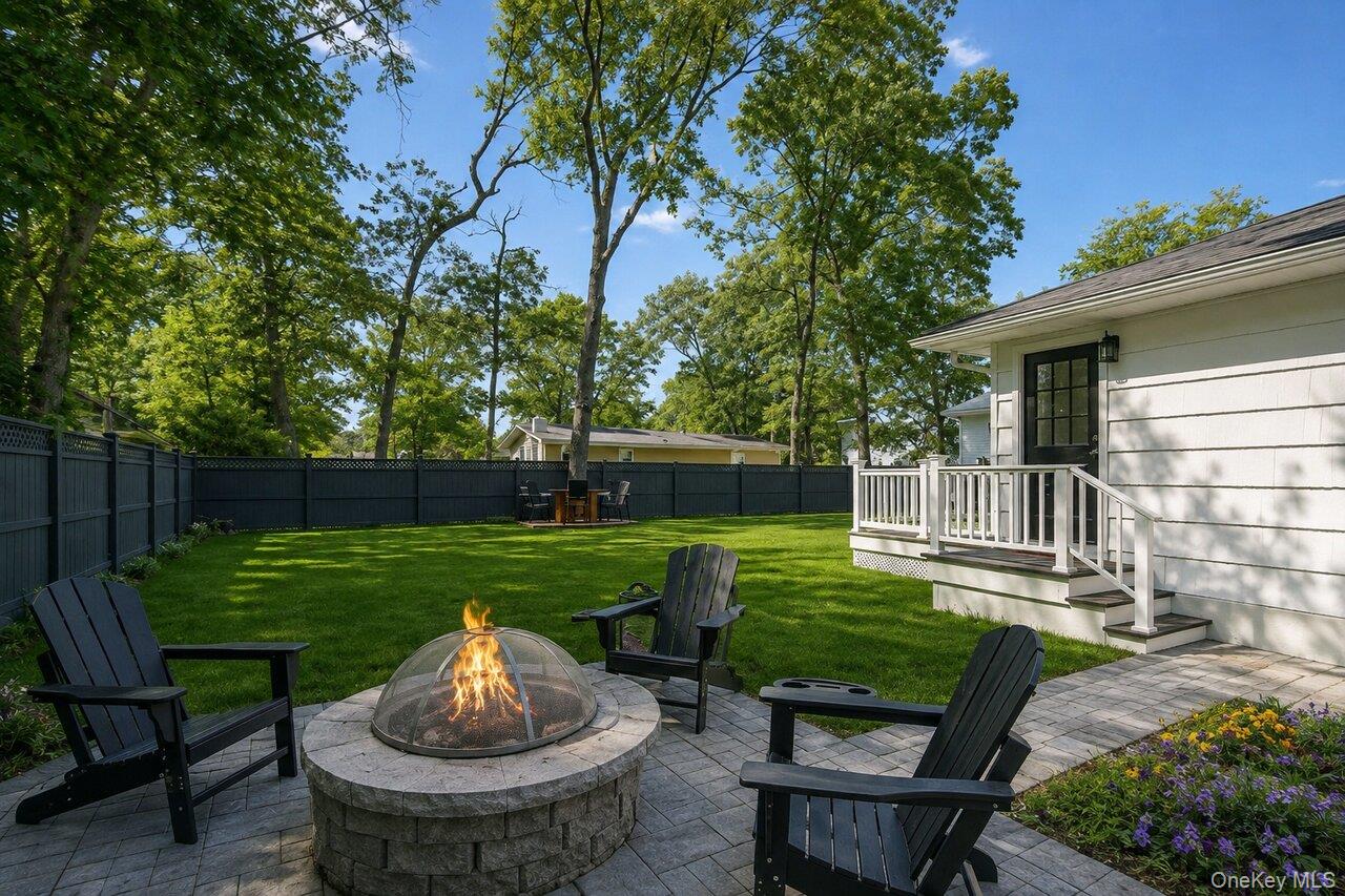 35 Moriches Avenue Property Photo 19