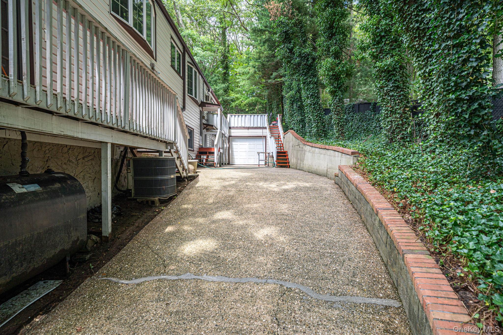 23 Colonial Drive Property Photo 41