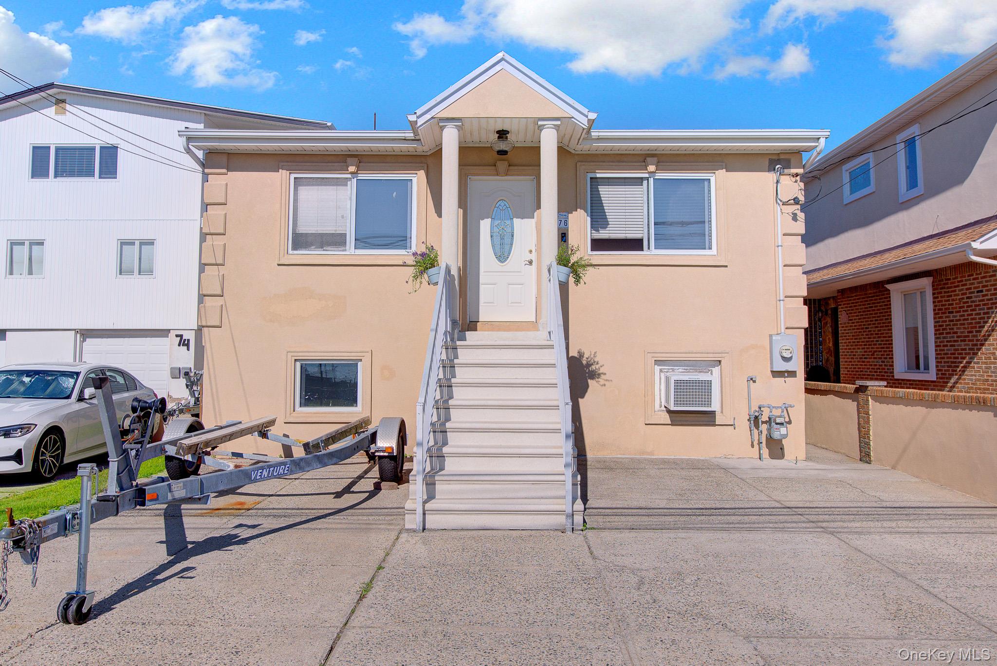 76 Suffolk Road Property Photo 2