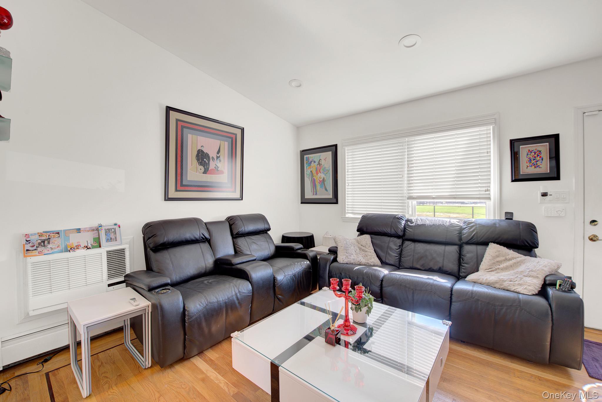 76 Suffolk Road Property Photo 13