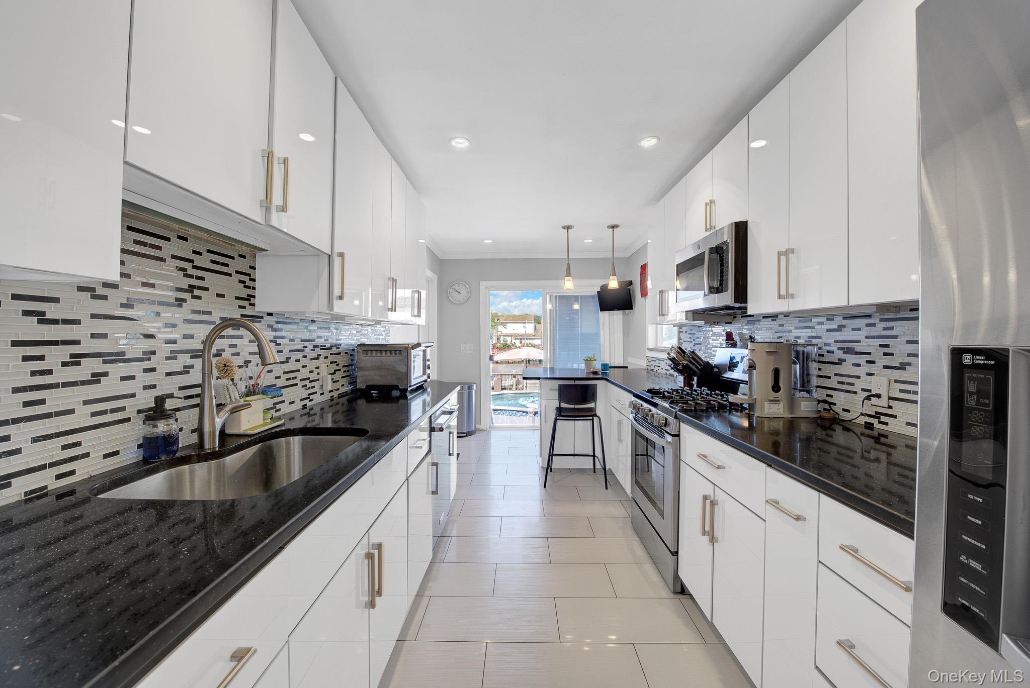76 Suffolk Road Property Photo 19