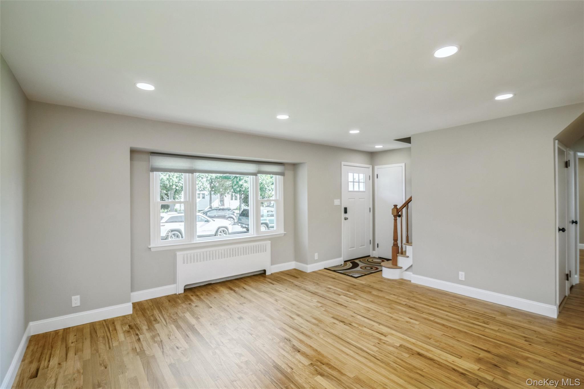 216 N Hawthorne Street Property Photo 3