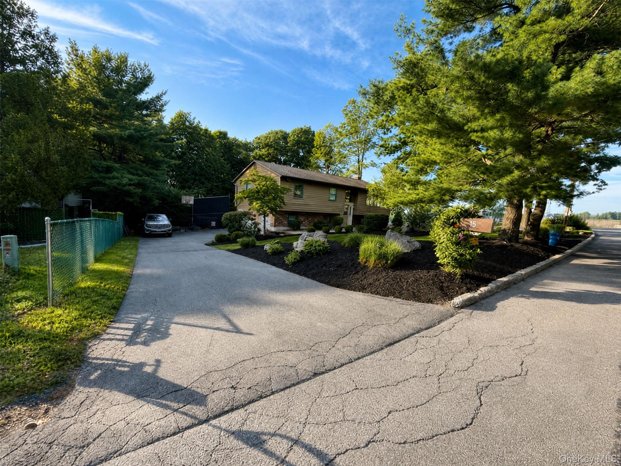 15 Arlington Drive Property Photo 8