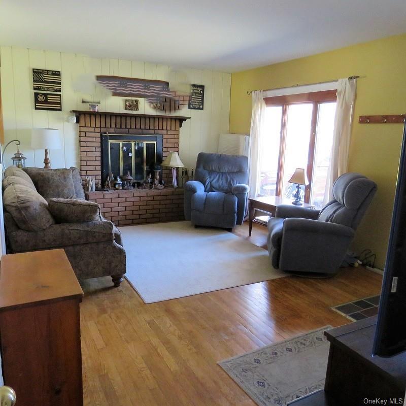 7 Owen Drive Property Photo 3