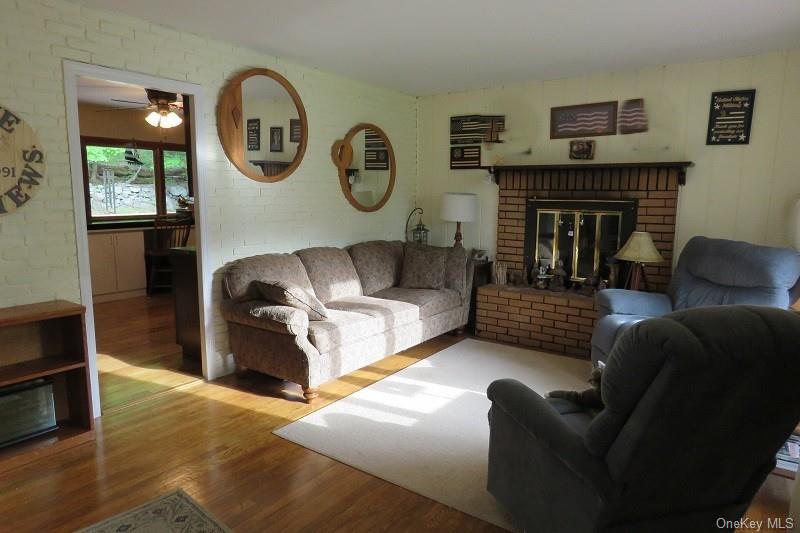 7 Owen Drive Property Photo 4