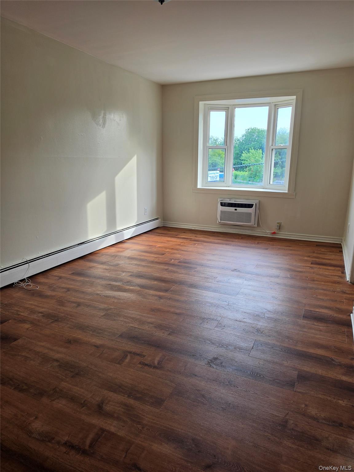 61-25 75th Street 2fl Property Photo 6