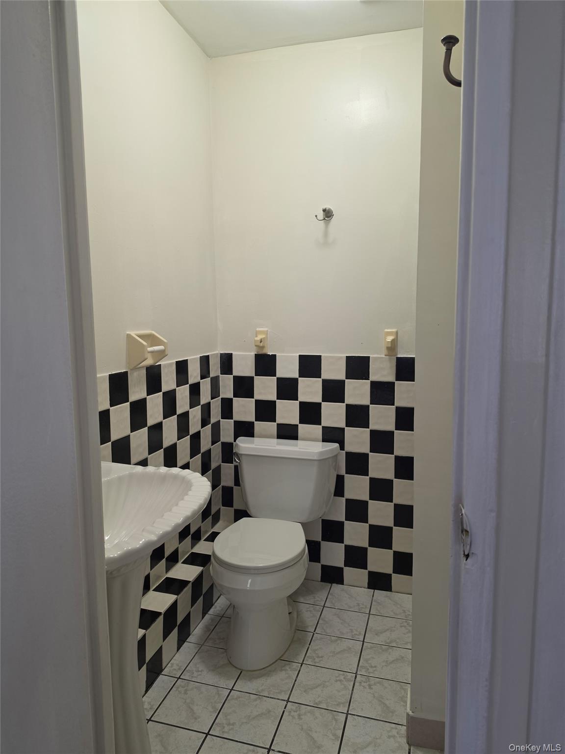 61-25 75th Street 2fl Property Photo 10