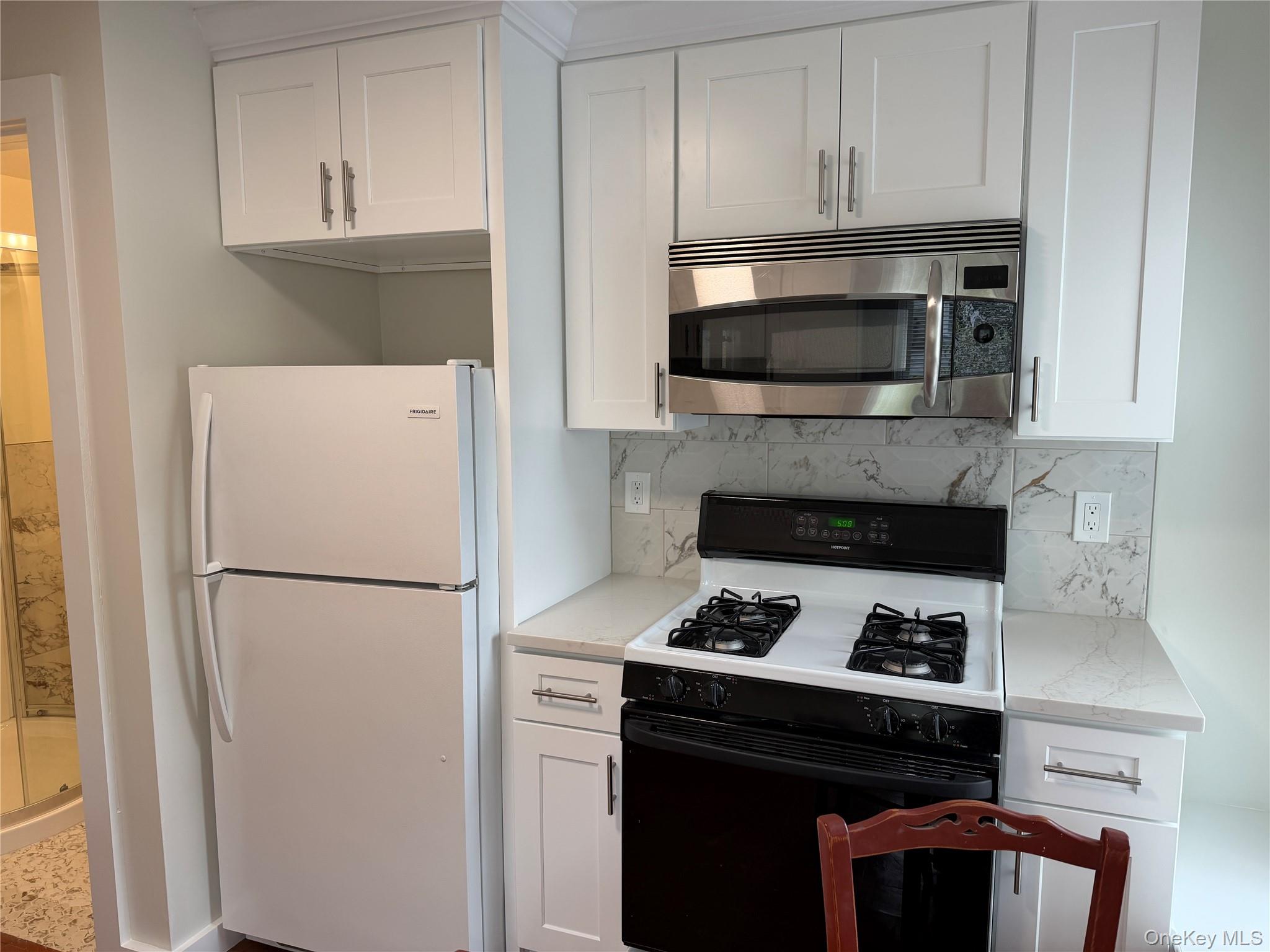 20 Campwoods Road 2r Property Photo 7