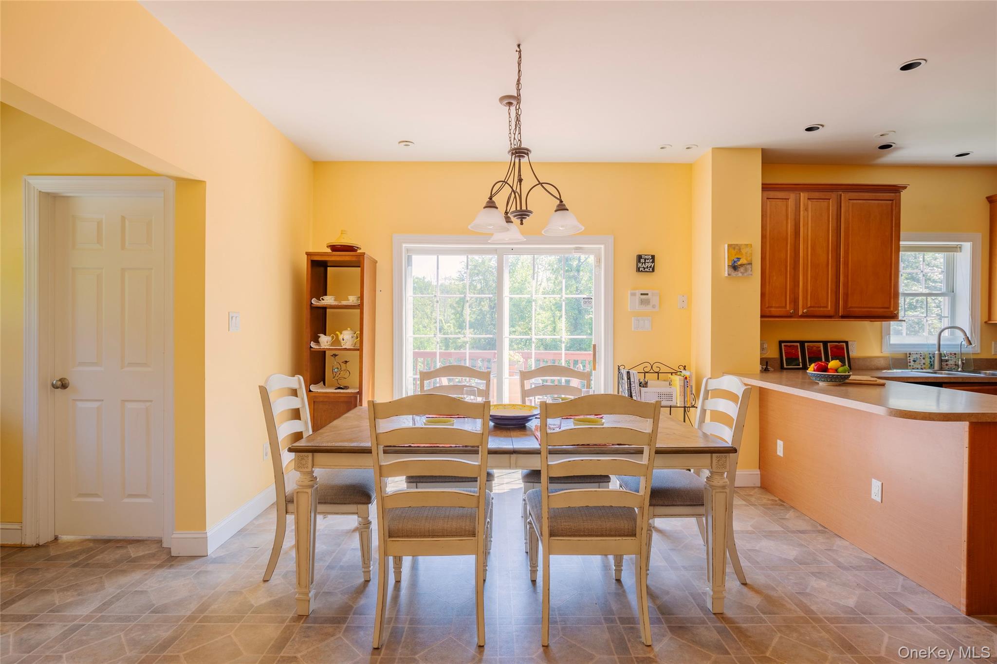 555 Plutarch Property Photo 12