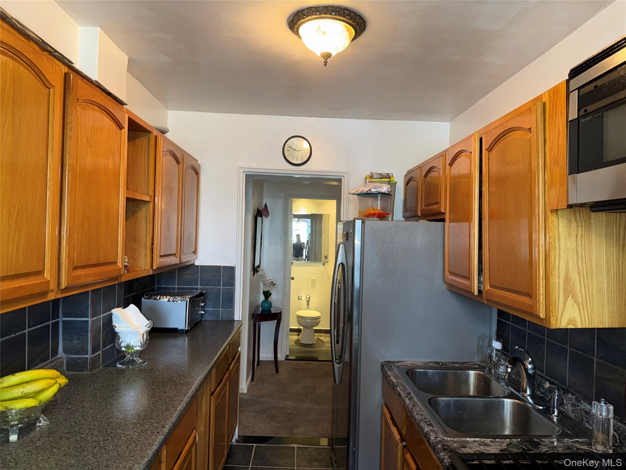 650 Warburton 5e Property Photo 4