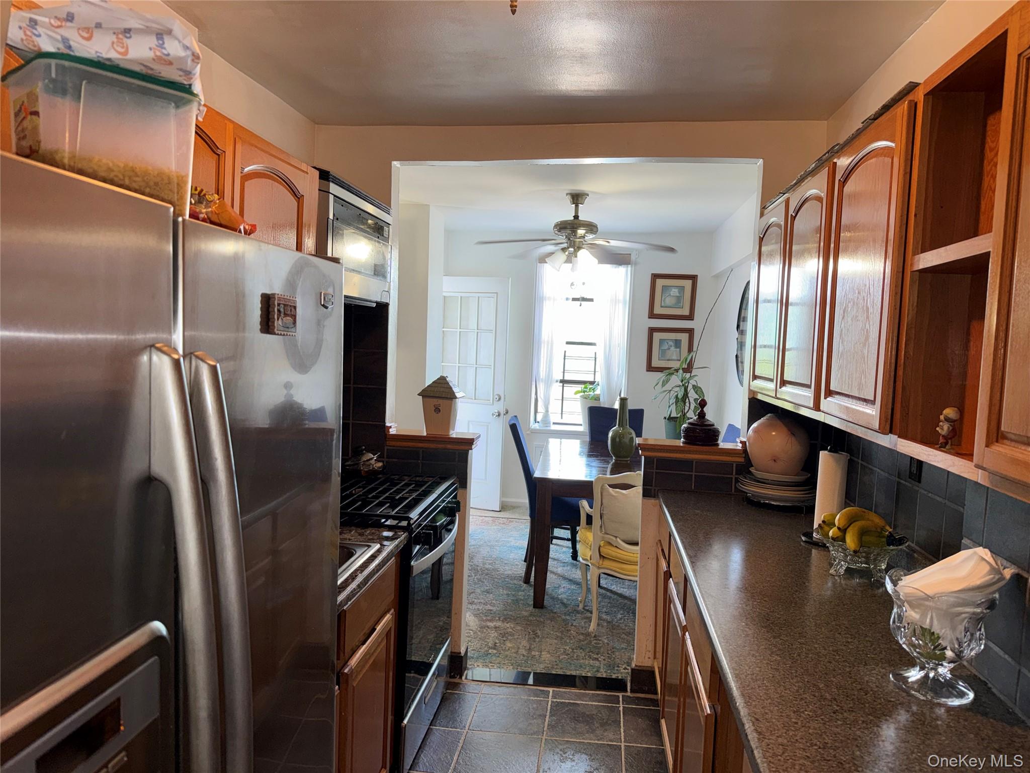 650 Warburton 5e Property Photo 5