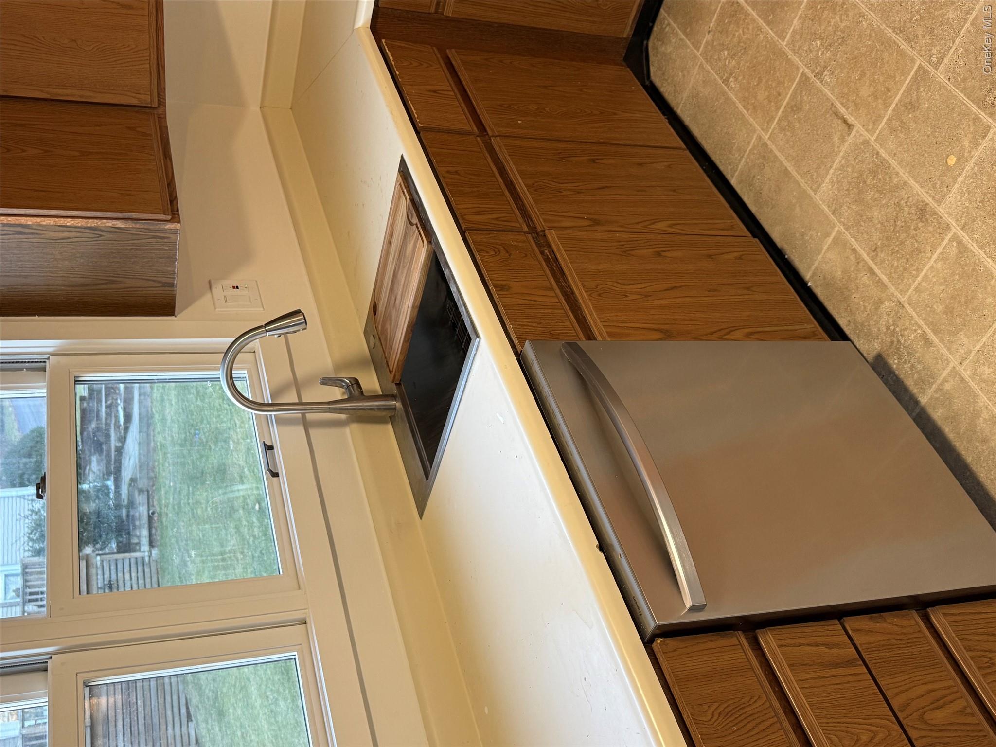 55 Hillside Avenue #a Property Photo 8