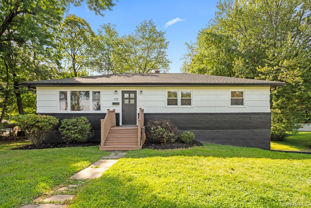 132 S Conger Avenue Property Photo 1