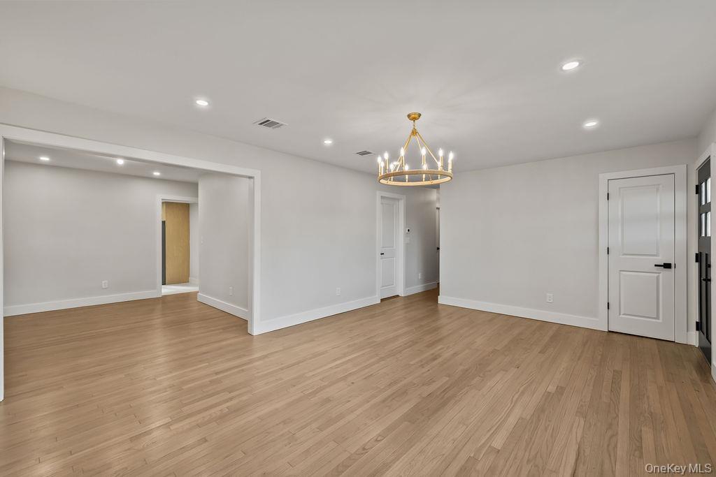 132 S Conger Avenue Property Photo 2