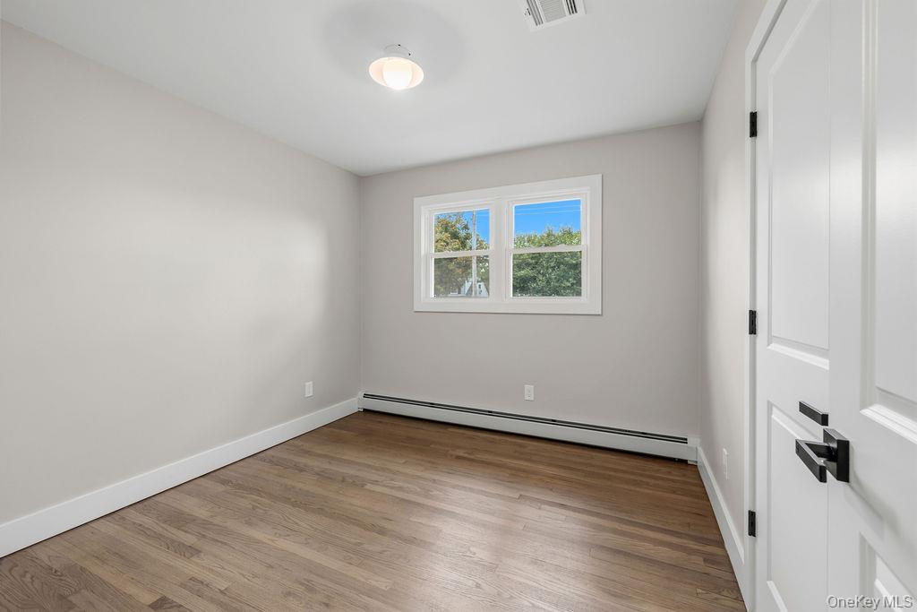 132 S Conger Avenue Property Photo 6