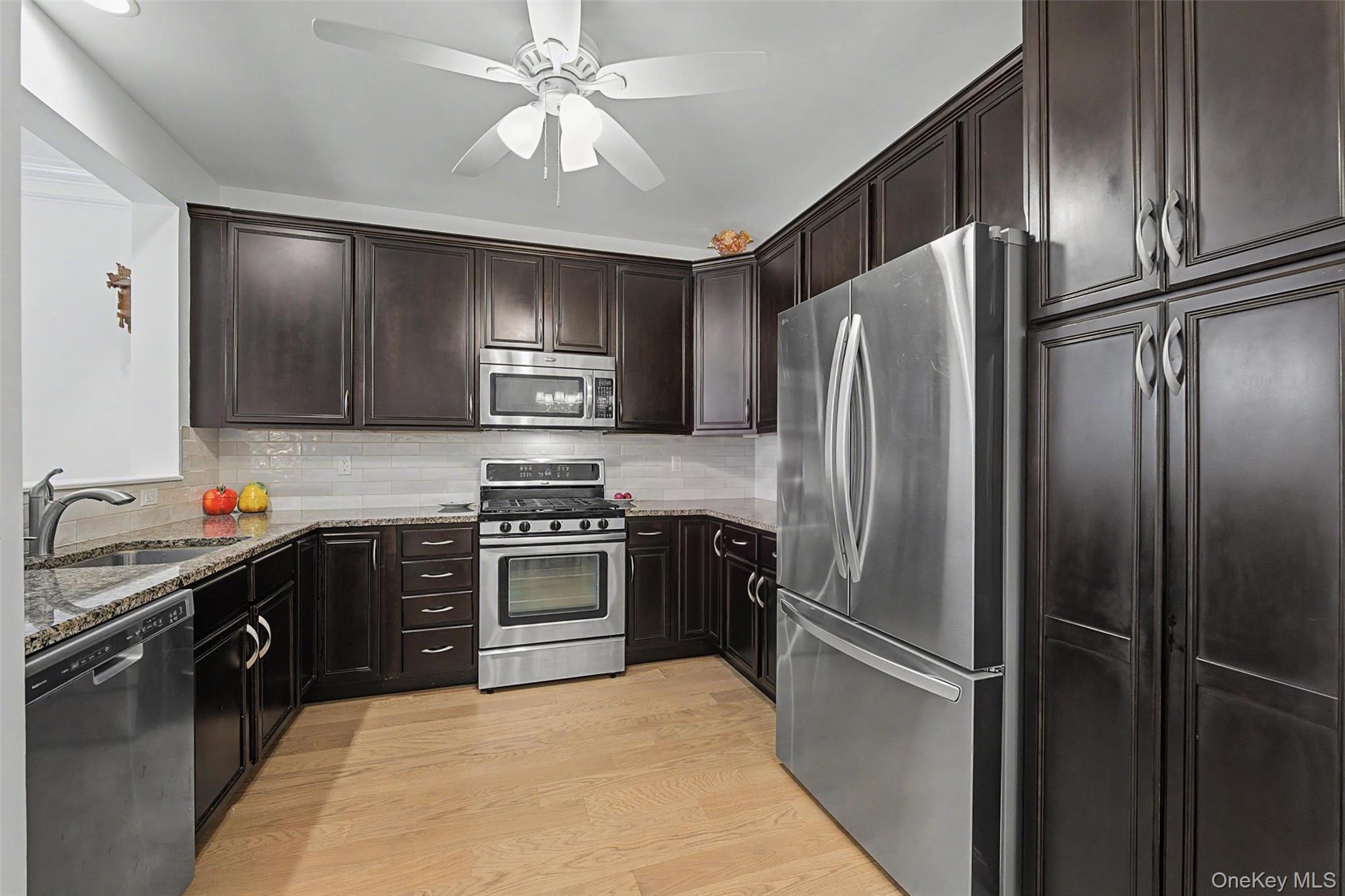 2806 Bennington Drive Property Photo 10