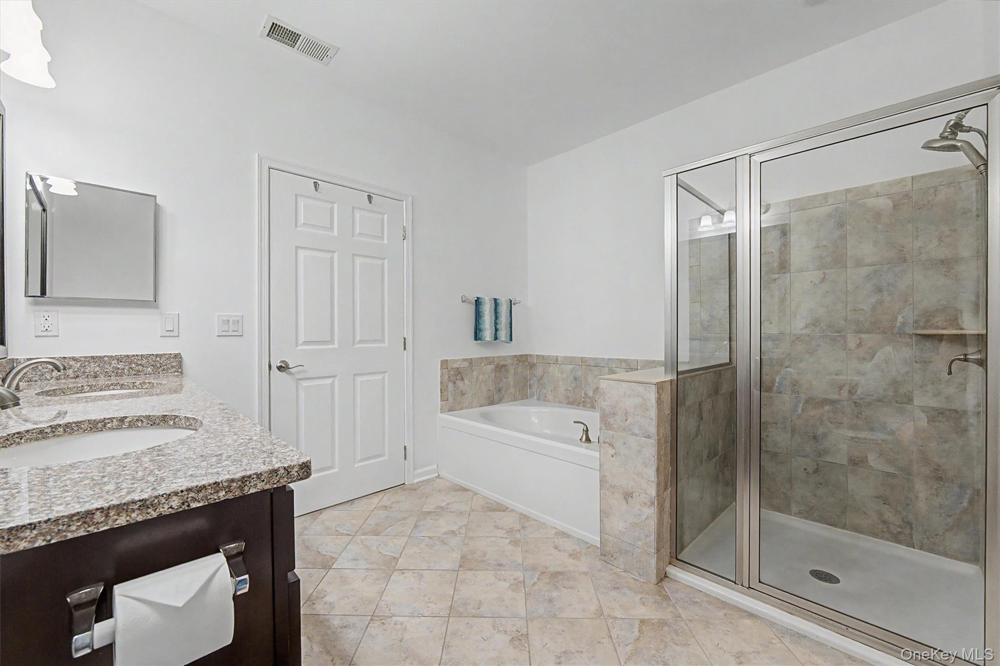 2806 Bennington Drive Property Photo 26