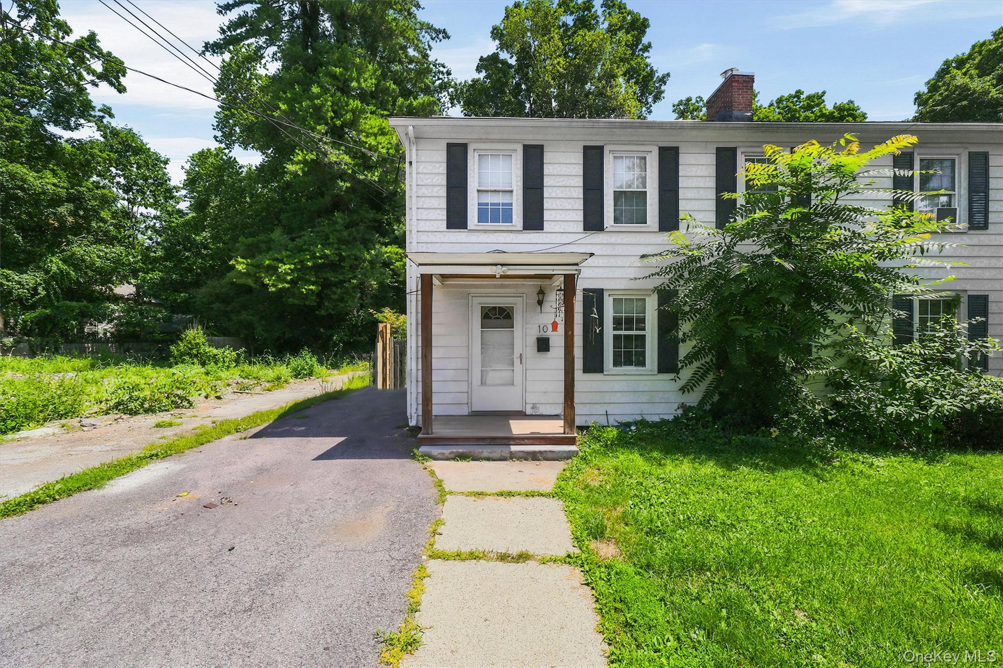 10 Dutchess Avenue Property Photo 2