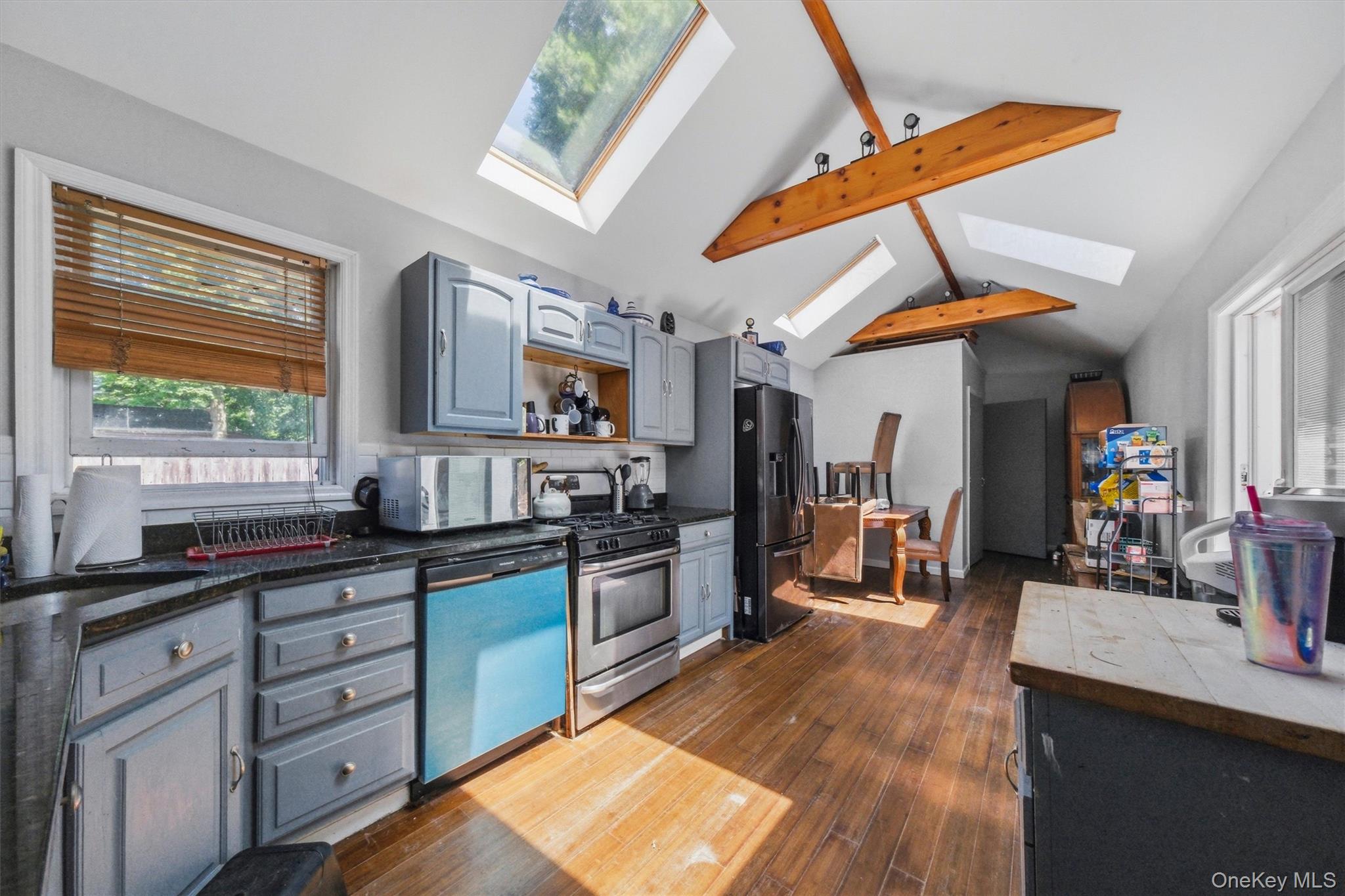 10 Dutchess Avenue Property Photo 16