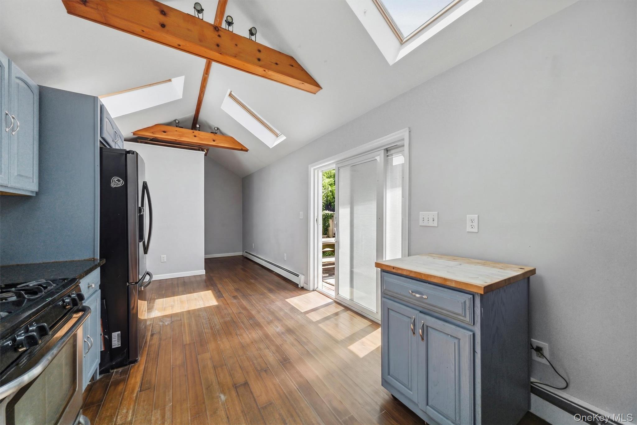 10 Dutchess Avenue Property Photo 17
