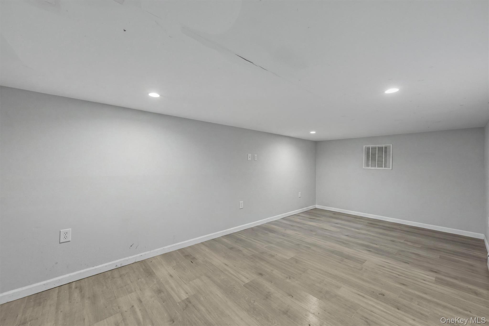 10 Dutchess Avenue Property Photo 33