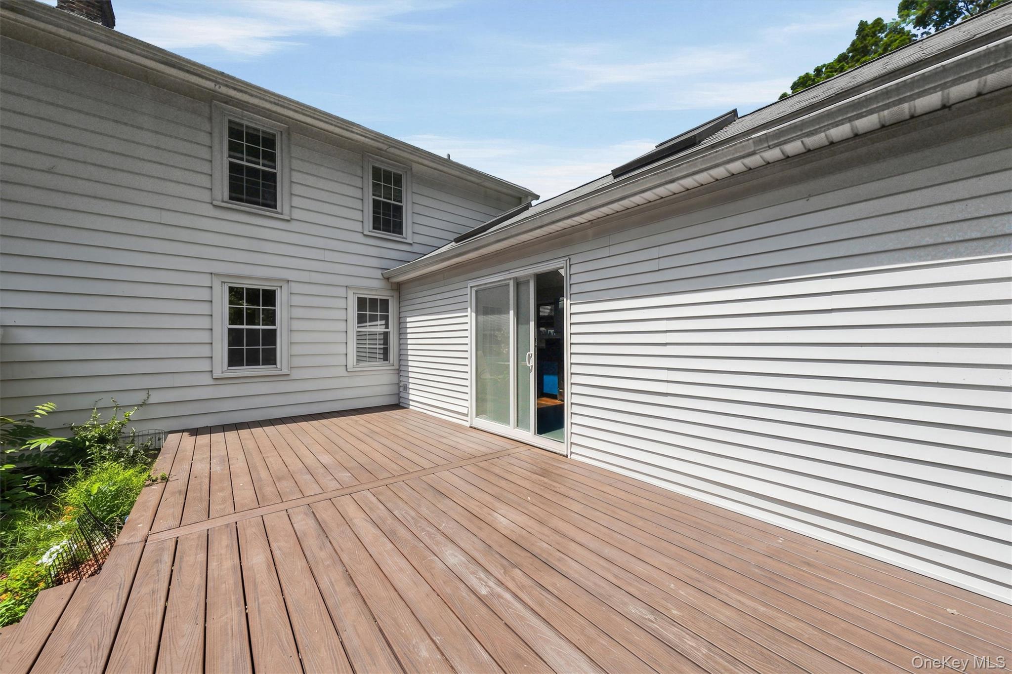 10 Dutchess Avenue Property Photo 40