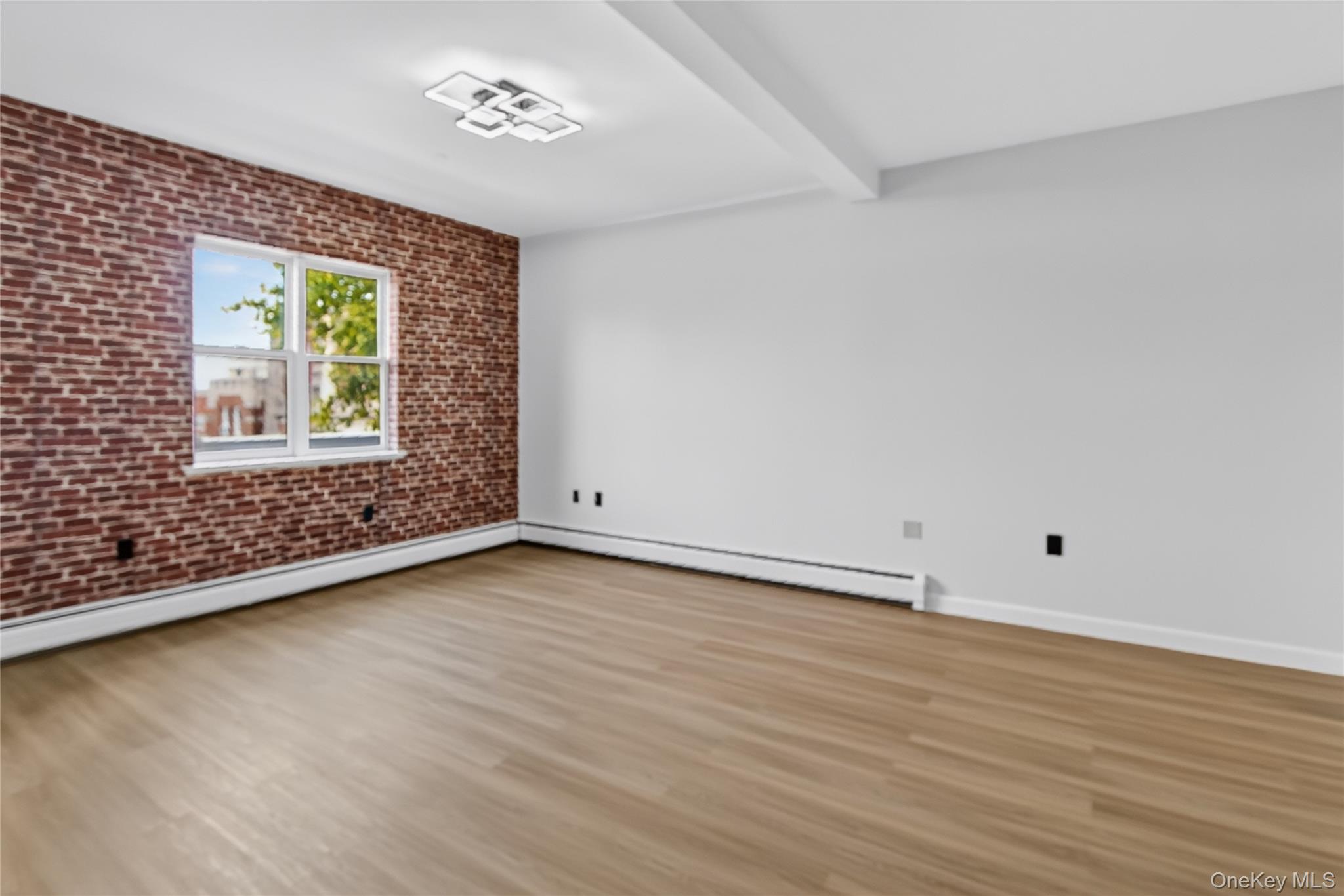 20 S Broadway 305 Property Photo 6