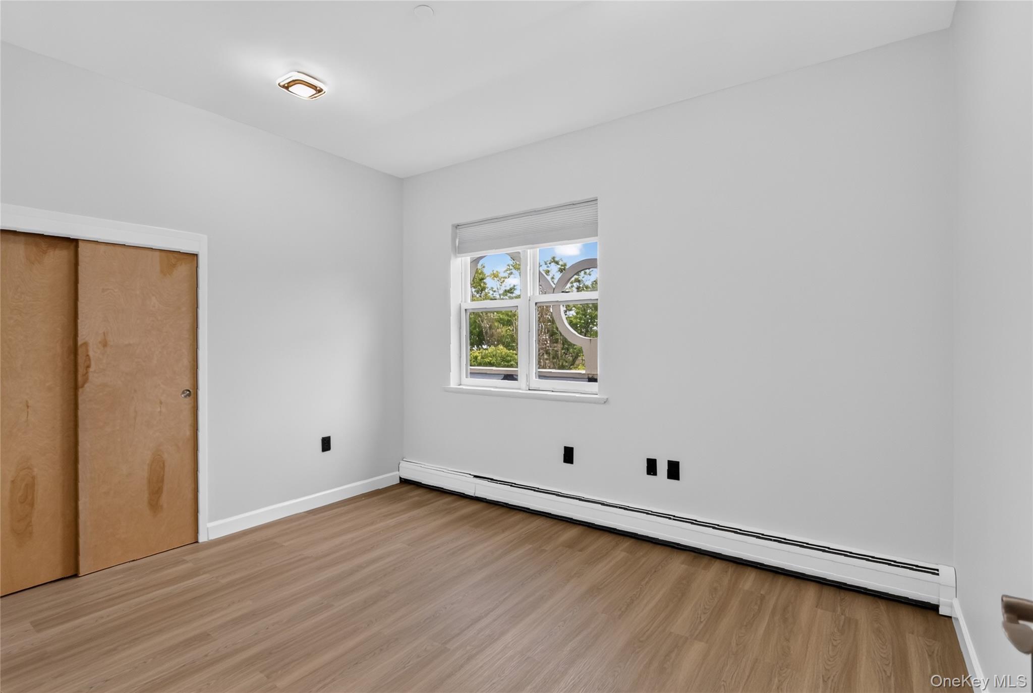 20 S Broadway 305 Property Photo 10