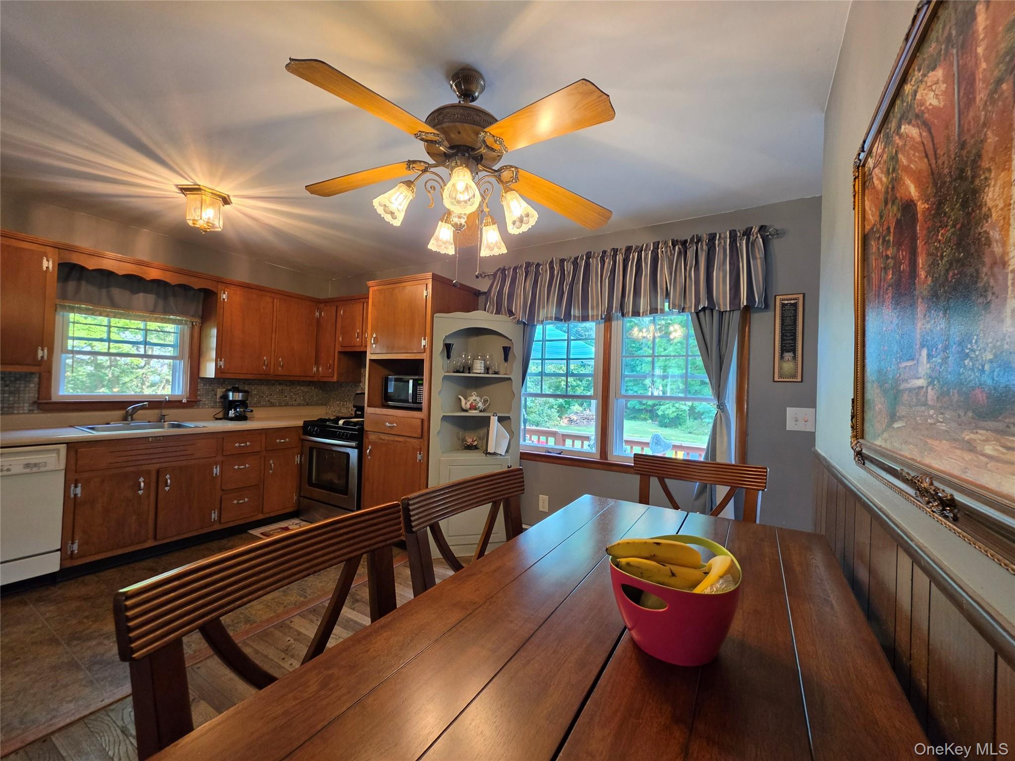 116 Summitville Road Property Photo 5