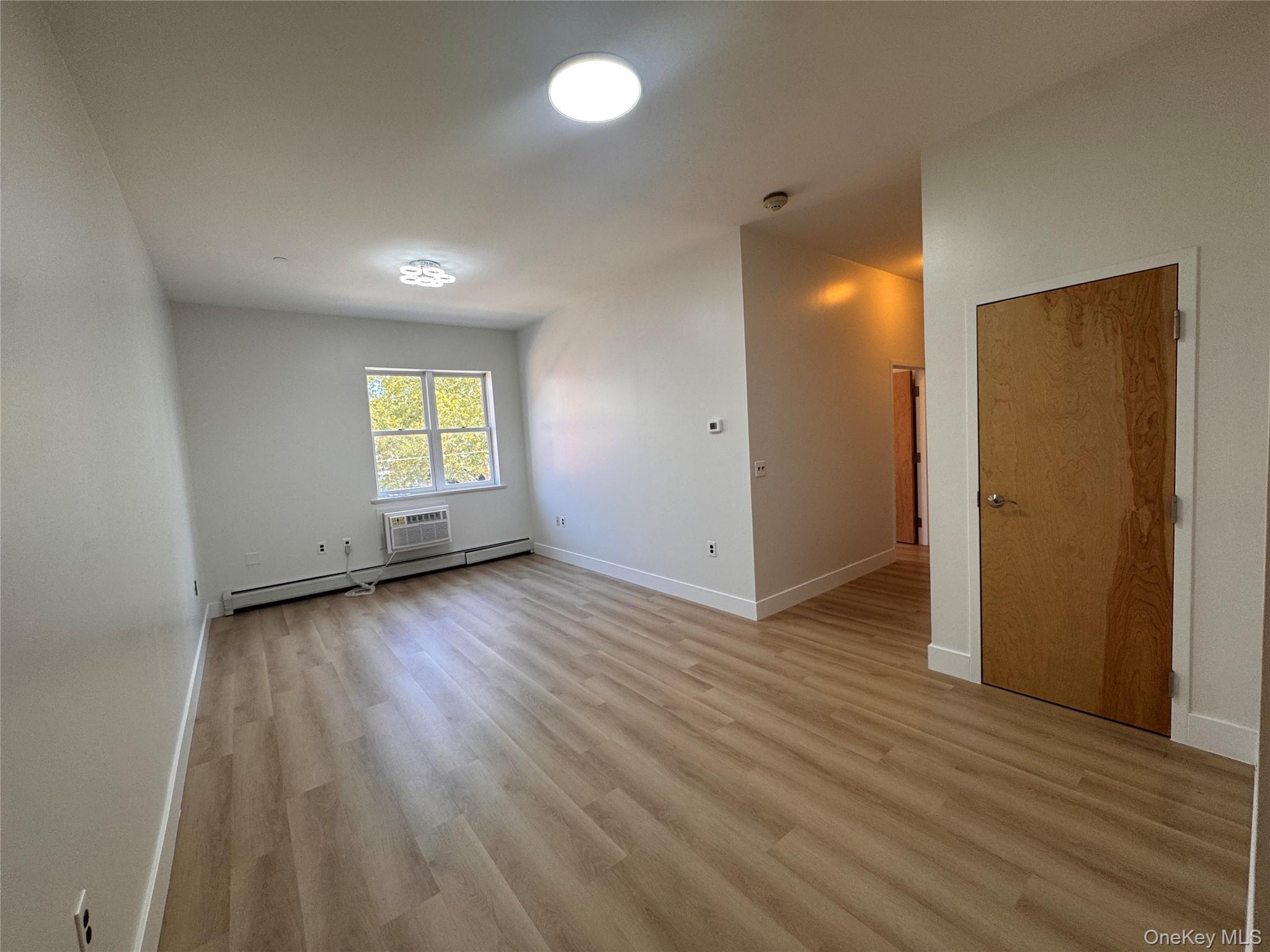 20 S Broadway 204 Property Photo 8