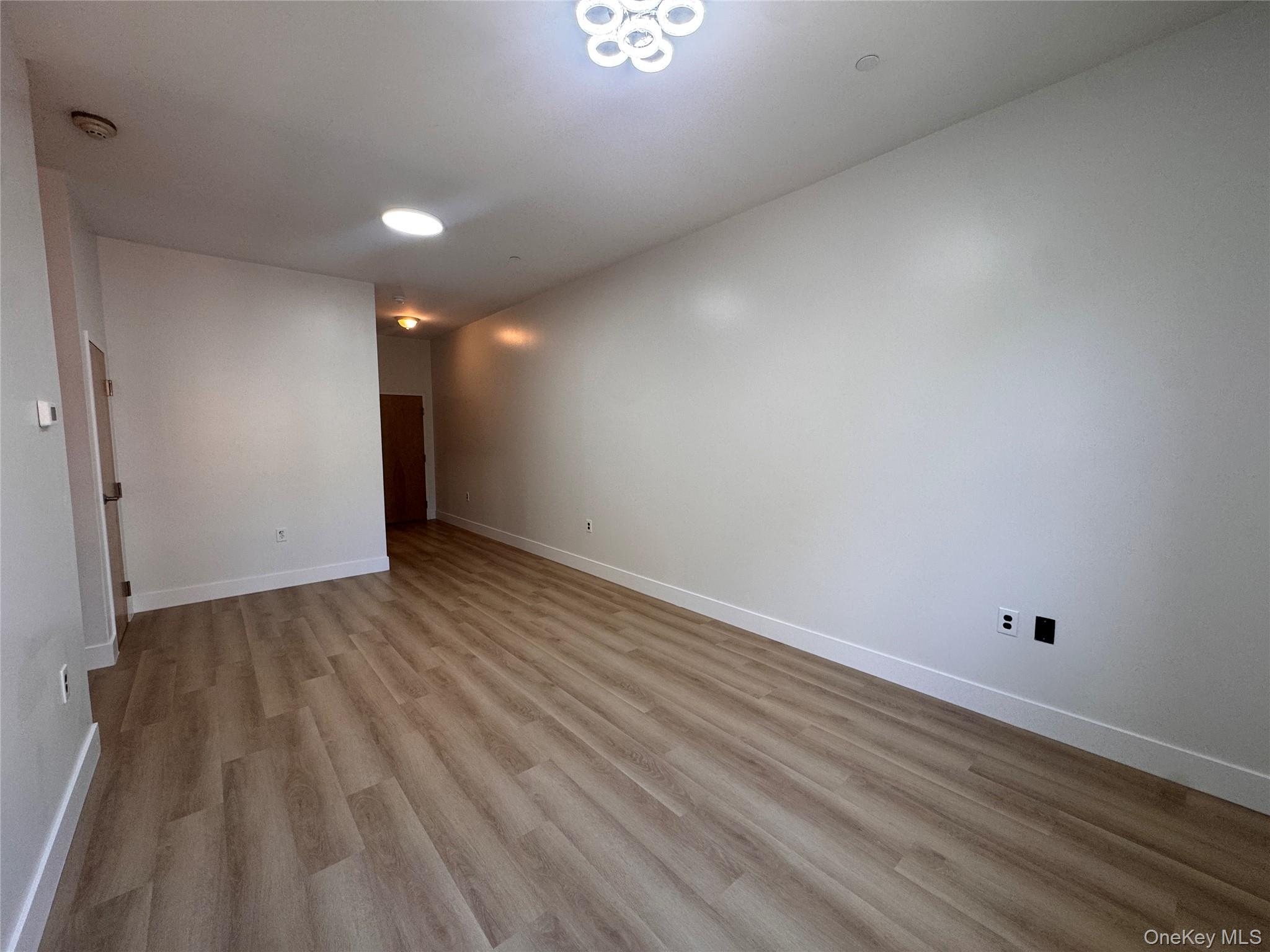 20 S Broadway 204 Property Photo 10