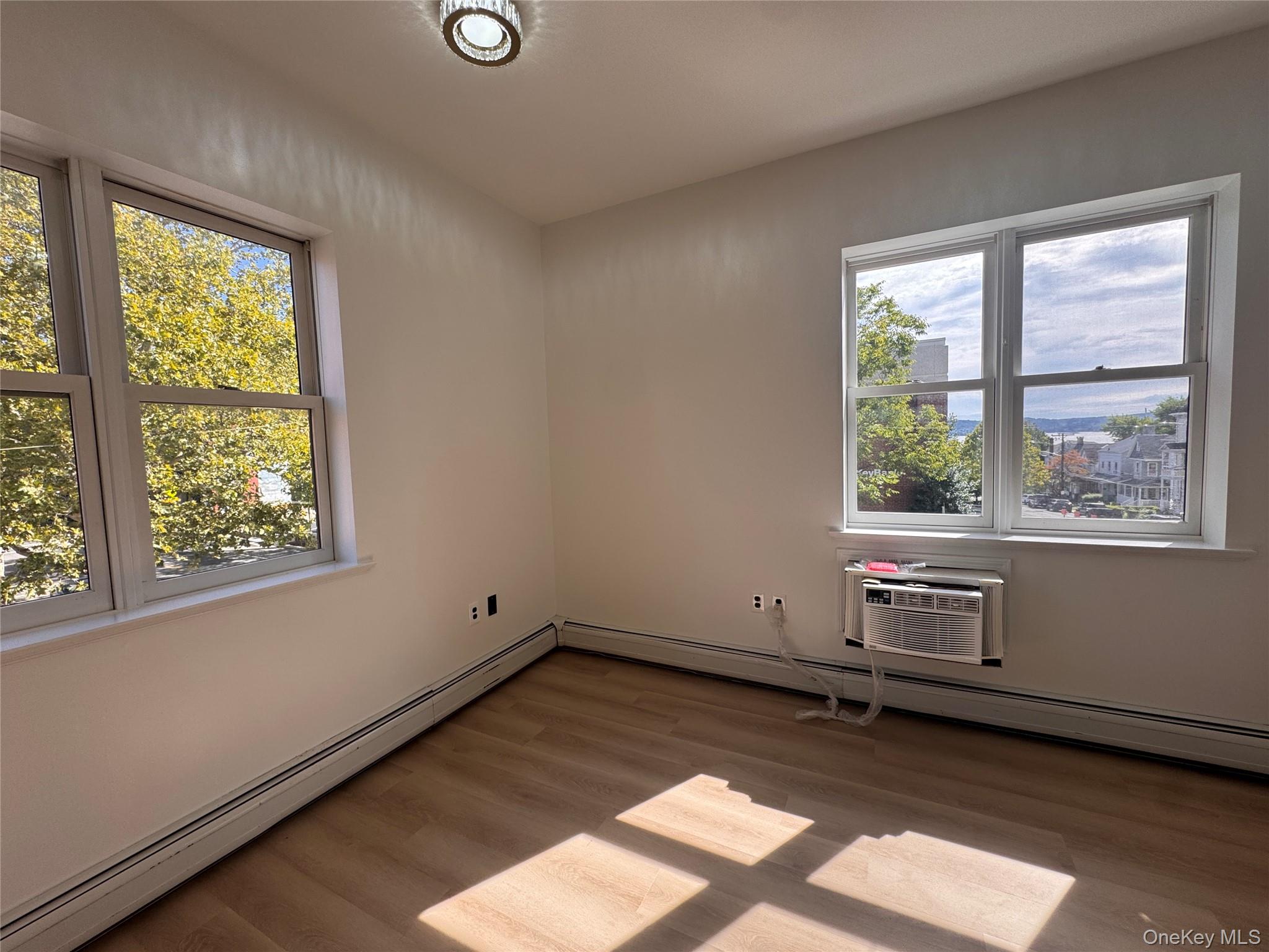 20 S Broadway 204 Property Photo 18