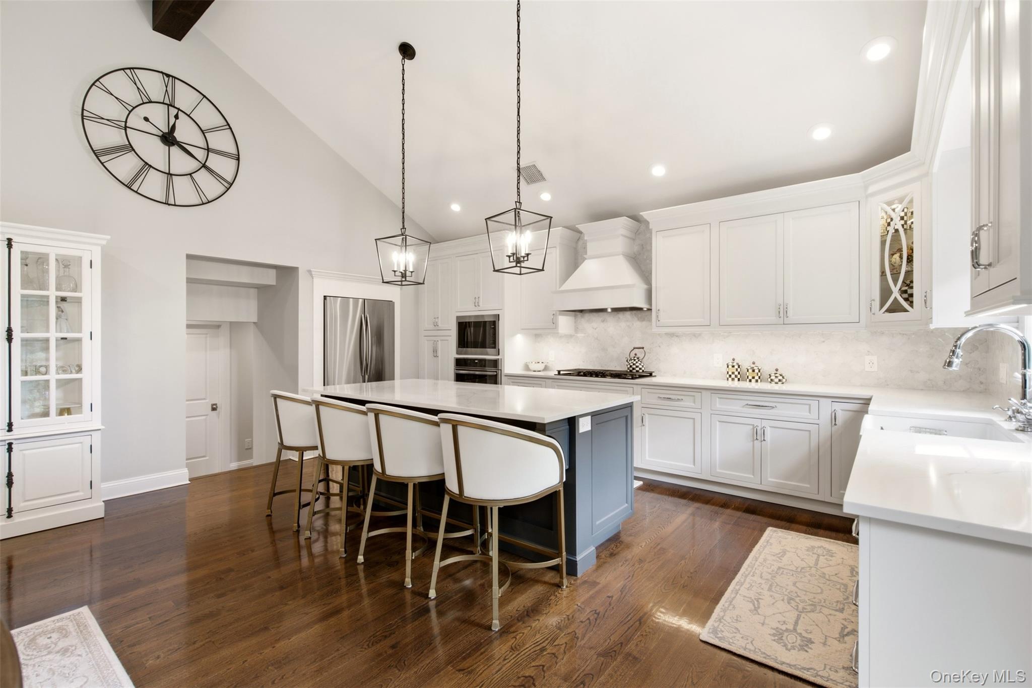 6 Sue Circle Property Photo 14