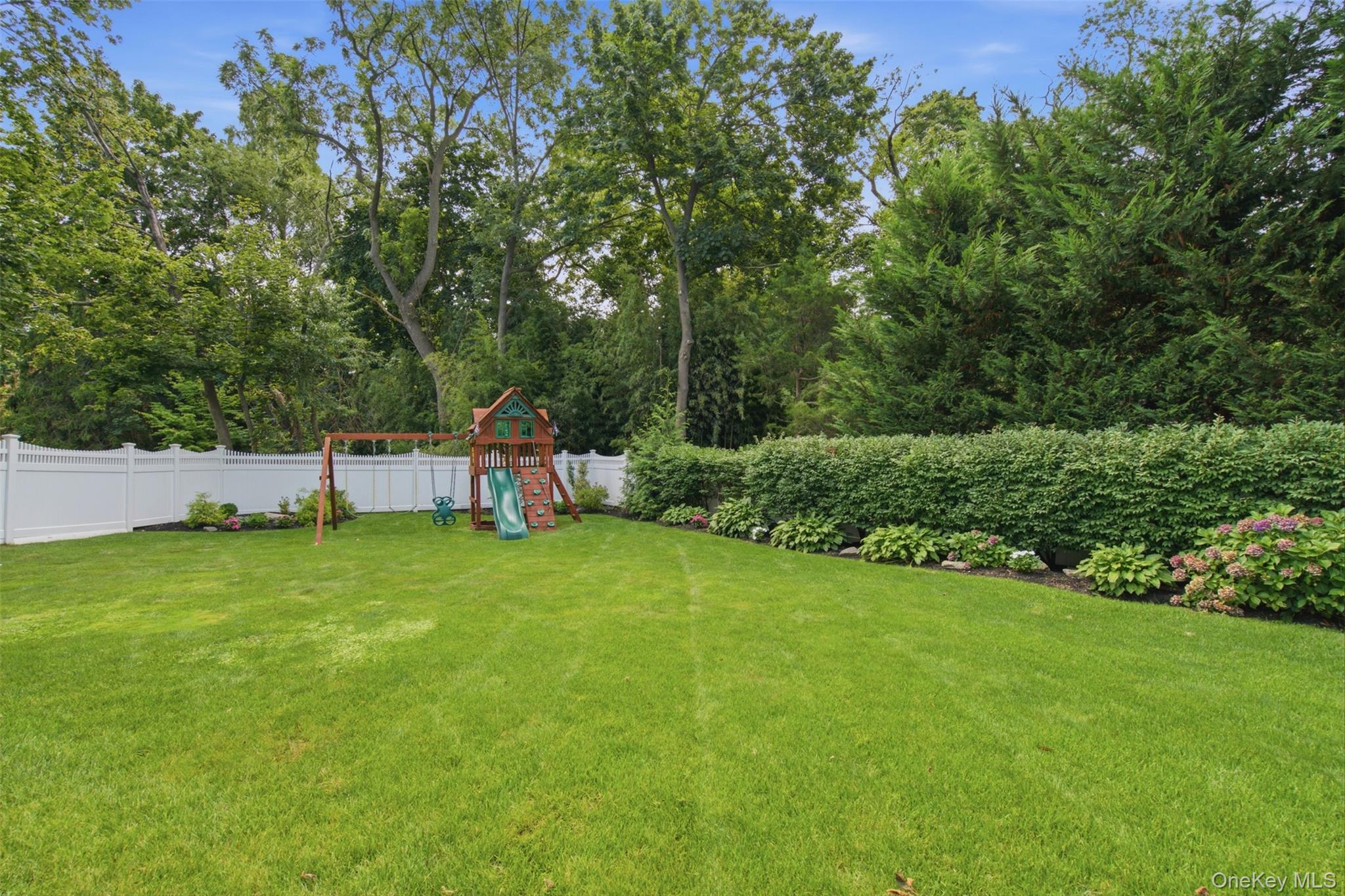 6 Sue Circle Property Photo 24