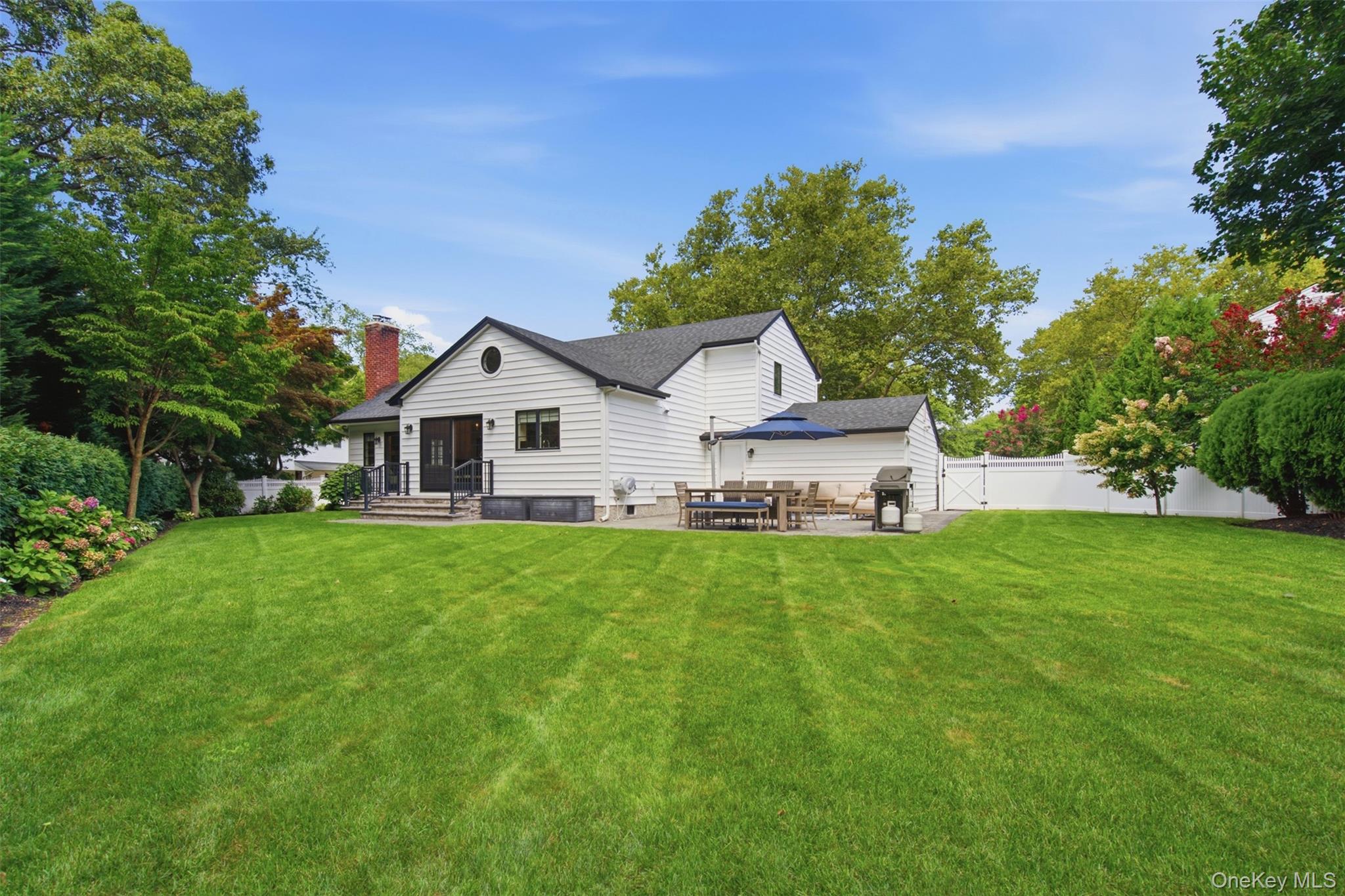 6 Sue Circle Property Photo 25