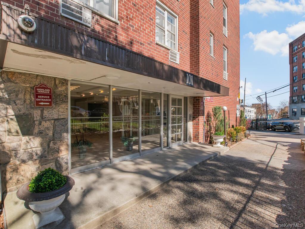 101 Highland Avenue 3p Property Photo 7