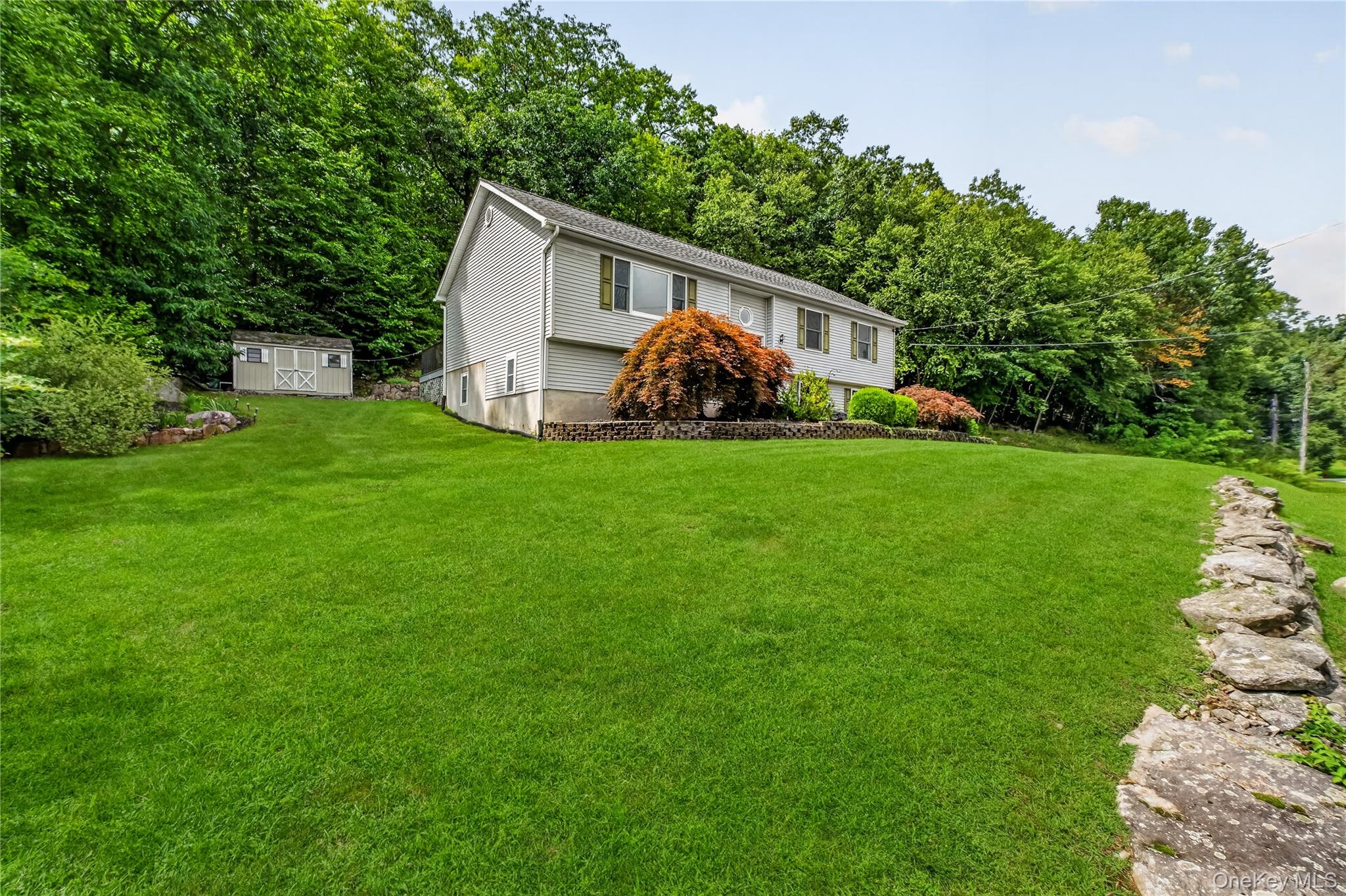 35 Glenna Drive Property Photo 2