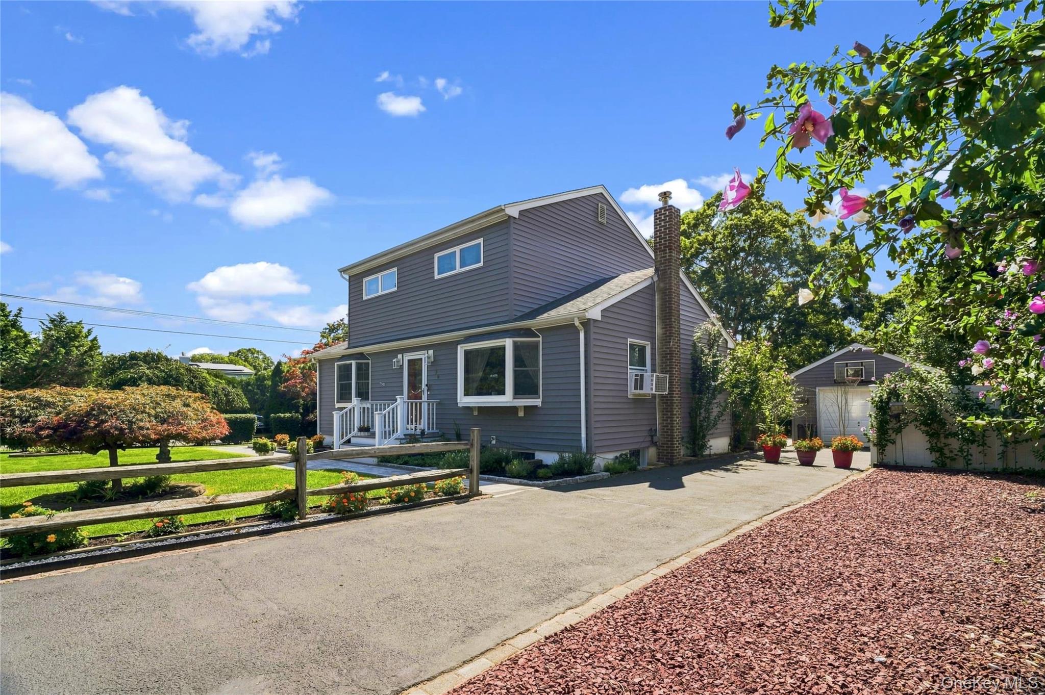 70 Fanning Avenue Property Photo 3