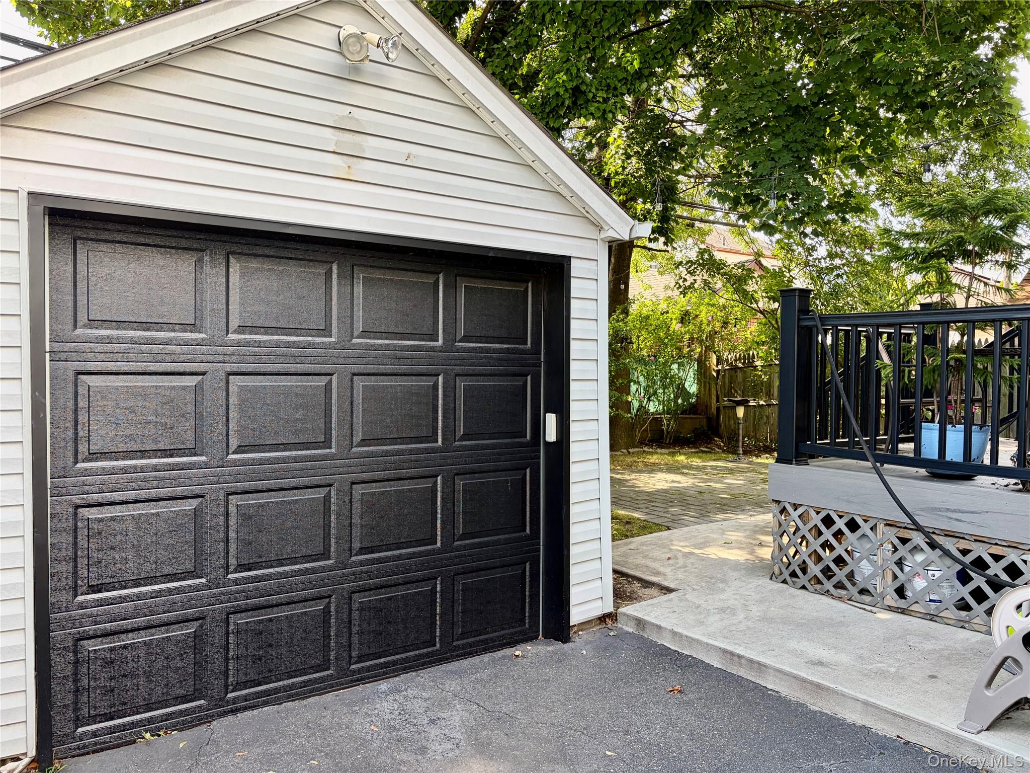 8456 252nd Street Property Photo 17