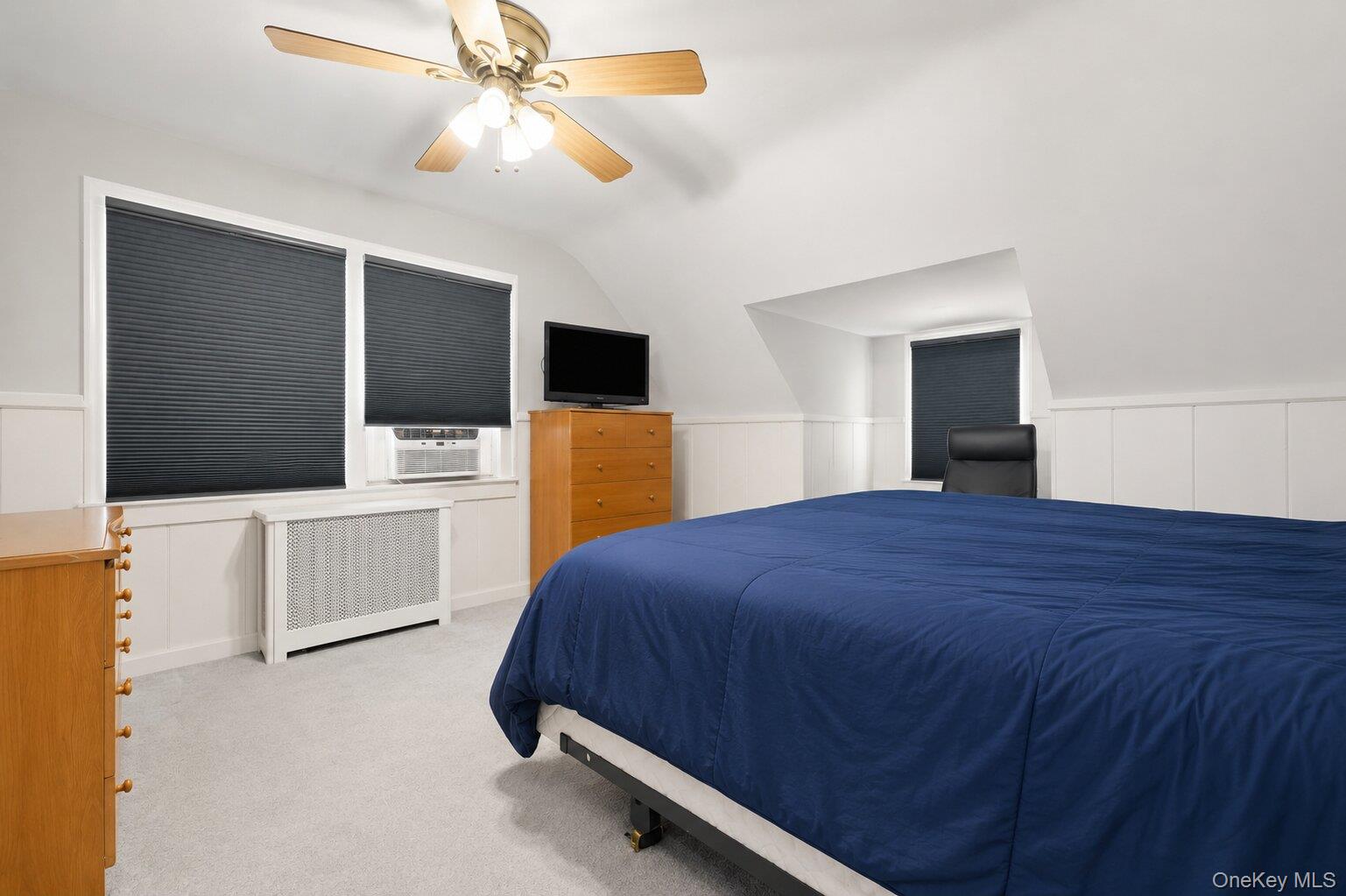 442 Langley Avenue Property Photo 6